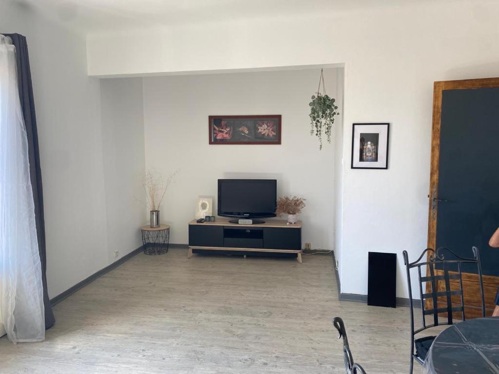 Agreable Et Chaleureux, Chez Anna Appartement Arles
